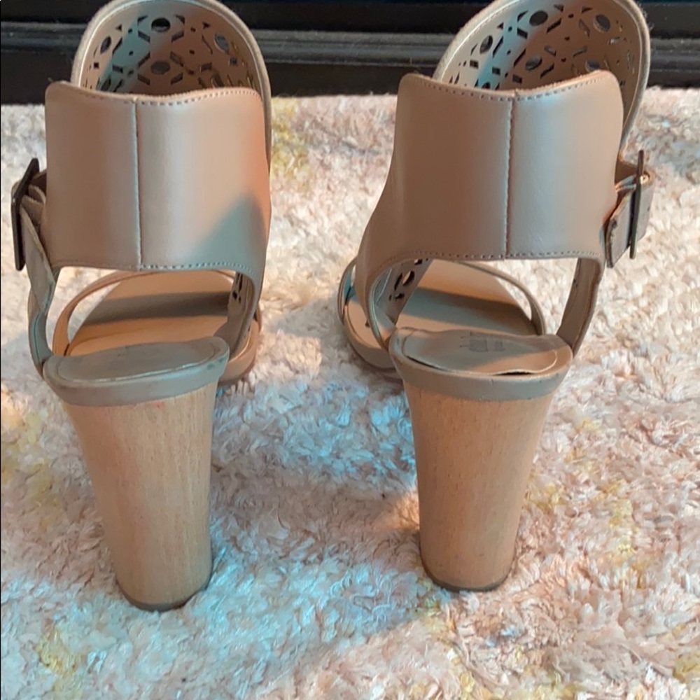 Charles by Charles David Nude Ankle Heels - Picture 4 of 4